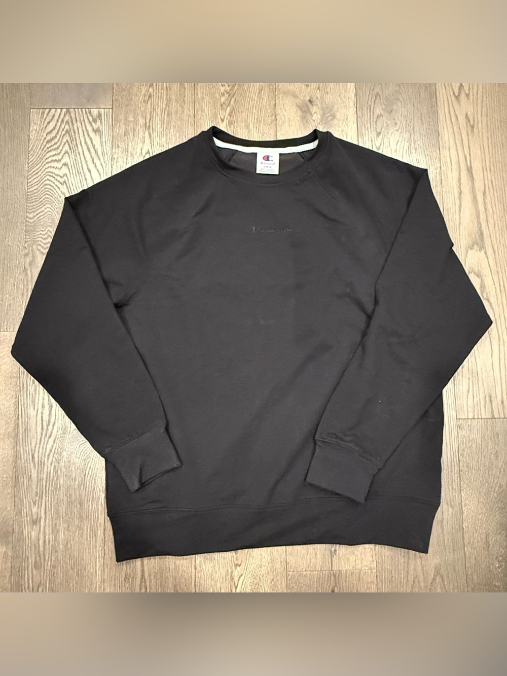 Champion Men’s Black Crewneck Sweatshirt. NWT